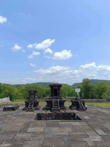 Candi Persembahan