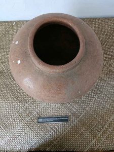 Gentong Tanah Liat Gerabah Tempat Air Barang Sejarah