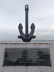 Monumen Gedung Modderlust Jangkar Markas BKR Laut