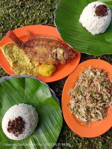 Nasi Penyet Tutug Oncom Karedok Nila Goreng Telur dadar