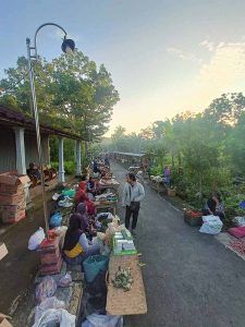 Pasar Tradisional Pasar Sayur Tempe Tahu Goreng
