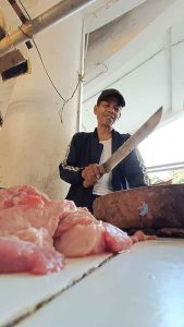 Potong Daging Sapi Pedagang Daging Sapi Di Pasar 1