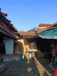 Abang Penjual Ayam Pedaging Pasar Tradisional 1