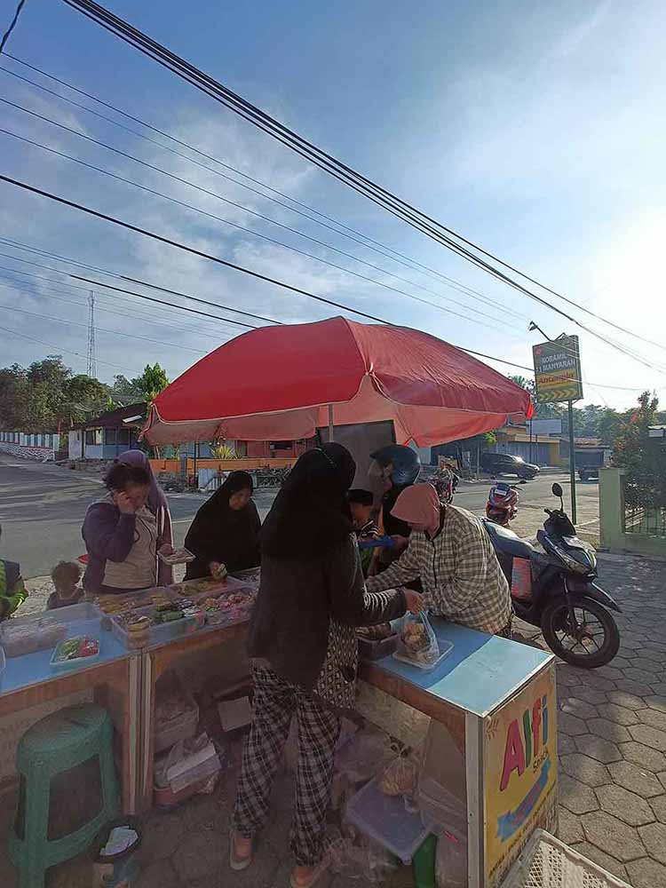 Pedagang Kue Tradisional Pedagang Kue