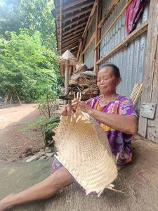 Pembuat Alat Masak Dari Bambu Anyam Bambu
