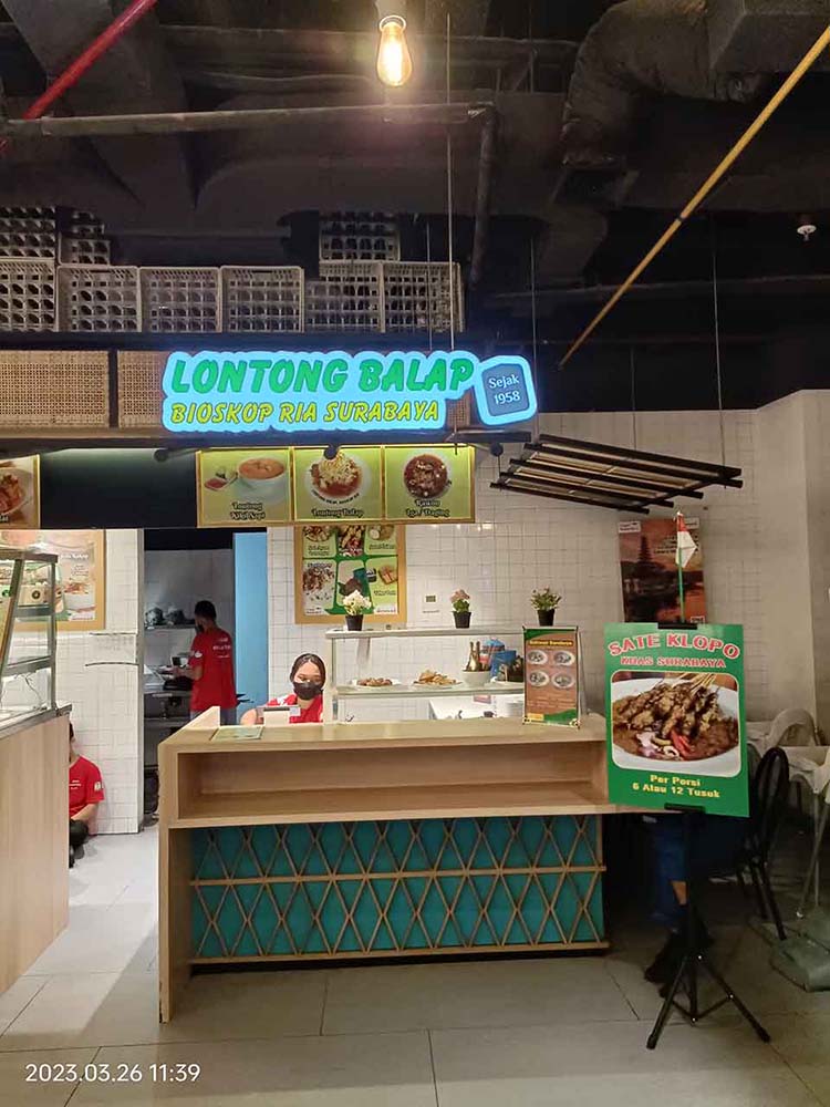 Stand Makanan Tradisional UMKM Makan Khas Indonesia Lontong Balap