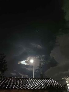 Bulan Purnama Langit Gelap Malam Hari